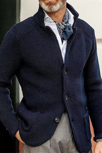 Casaco casual azul marinho com botões lisos e decote em V