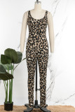 Macacões skinny com estampa de leopardo patchwork e decote em U