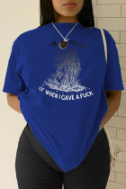 T-shirt o collo patchwork con teschio con stampa vintage blu navy Street