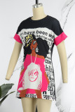 Rosarotes, lässiges T-Shirt-Kleid mit Street-Print und Patchwork-O-Ausschnitt