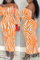 Orangefarbenes, lässiges, rückenfreies, schulterfreies langes Kleid mit Print