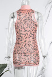 Rosafarbenes, sexy bedrucktes, durchsichtiges, ärmelloses Kleid mit Rollkragen