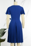 Blaue, lässige, solide Patchwork-Kleider mit V-Ausschnitt und kurzen Ärmeln
