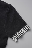 Черные симпатичные геометрические лоскутные двойки с круглым вырезом и короткими рукавами