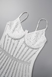 Белое сексуальное лоскутное горячее сверление с открытой спиной и ремешком для спагетти, завернутое в юбку, платья