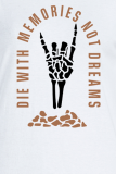 T-Shirts mit O-Ausschnitt und Totenkopf-Patchwork-Aufdruck in Weiß