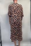 Vestido casual estampado leopardo patchwork cinza claro com decote em V