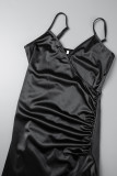Черное сексуальное однотонное платье с открытой спиной и V-образным вырезом