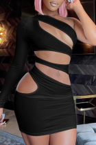 Vestidos de saia única com gola oblíqua preto sexy liso vazado