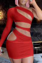 Vestidos de saia única com gola oblíqua em patchwork vazado sexy vermelho sexy