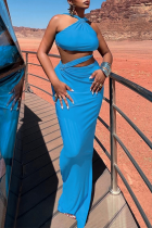 ブルーセクシーなソリッド中空メタルアクセサリー装飾背中の開いたパールコールドショルダーラップスカートドレス