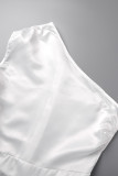 Robe blanche décontractée sans manches à col oblique et dos nu