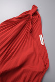 Robe rouge décontractée sans manches à col oblique avec ceinture