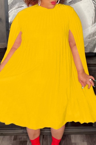 Желтые повседневные однотонные плиссированные платья-трапеции с вырезом под горло