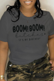 Light Grey Street dagliga tryckta brev BOOM! BOM! O krage T-shirt