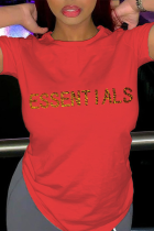 Red Street T-shirts met dagelijkse print en patchwork letter O-hals