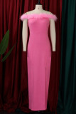Piume rosa sexy eleganti patchwork solide con spacco fuori dai vestiti da sera del vestito da sera della spalla