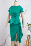 Зеленые повседневные однотонные платья-юбки с открытой спиной и воланом с разрезом и круглым вырезом