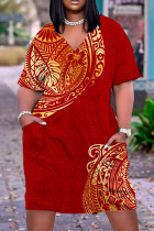 Rotes, lässig bedrucktes Patchwork-Kleid mit V-Ausschnitt und kurzen Ärmeln