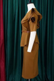Vestidos de saia em um decote casual com babados em patchwork liso escuro cáqui