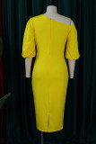 Vestidos de falda de un paso con cuello asimétrico y pliegues de patchwork sólido elegante informal amarillo