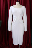 Weißes, elegantes, solides Patchwork, das O-Ausschnitt-Abendkleid-Kleider bördelt