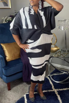 Vestidos de falda lápiz con cuello en V y pliegues de patchwork con estampado callejero en blanco y negro