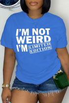 T-shirt con scollo a V patchwork con stampa street casual blu reale