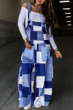 Сине-белые свободные комбинезоны на тонких бретельках с уличным принтом и карманами в стиле пэчворк