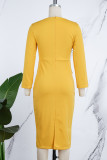 Желтые повседневные однотонные лоскутные платья с круглым вырезом и длинными рукавами