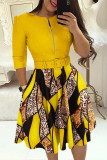 Gelbe, elegante, karierte, geometrisch gestreifte Patchwork-Kleider mit Gürteldruck, Reißverschluss und O-Ausschnitt in A-Linie