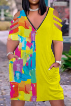 Gelbes, lässiges, bedrucktes, kurzärmliges Patchwork-Kleid mit Reißverschluss und V-Ausschnitt
