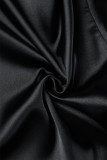 Vestidos de talla grande plisados ​​con cuello redondo y pliegue liso elegante negro