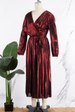 Robes plissées à col en V réfléchissantes à plis de frein bronzants rouges élégantes (avec ceinture)