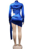 Blaue, sexy, solide, ausgehöhlte, durchsichtige Patchwork-Kleider mit halbem Rollkragen und unregelmäßigem Kleid
