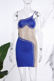Blaue sexy Patchwork-Hot-Drilling-durchsichtige, rückenfreie Sling-Kleider mit schrägem Kragen
