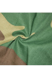 Groene jassen en vest met opstaande kraag en camouflageprint met patchworkprint en lange mouwen