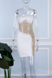 Vestido de tirantes con cuello oblicuo sin espalda transparente con perforación en caliente de patchwork sexy blanco Vestidos