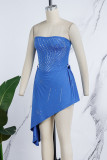 Vestido irregular sin tirantes sin espalda con perforaciones en caliente de retazos de fiesta azul Vestidos