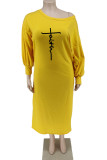 Желтые повседневные прямые платья с принтом в стиле пэчворк и косым воротником