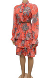Rotes, elegant bedrucktes Patchwork-Frenulum mit Gürtel, halbes Rollkragen-Kuchenrock-Kleid