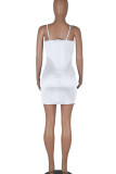 Белое сексуальное однотонное лоскутное асимметричное платье на бретелях со стразами Платья