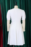 Белое повседневное однотонное лоскутное платье с бантом и круглым вырезом с коротким рукавом