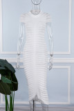 Weiße, elegante, einfarbige Patchwork-Kleider mit durchsichtigem Faltenrock und halbem Rollkragen