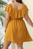 Желтое повседневное сплошное лоскутное платье с круглым вырезом и коротким рукавом Платья больших размеров