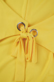 黄色のエレガントな固体パッチワーク小帯金属アクセサリー装飾スリット V ネックラップスカートドレス