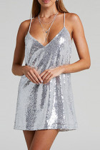 Silber Sexy solide Pailletten Patchwork rückenfreies Sling-Kleid mit V-Ausschnitt