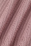 Conjunto de tres piezas de talla grande con cuello con capucha y parches lisos informales de color rosa intenso