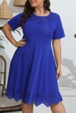 Vestido azul casual sólido vazado com decote em O vestido de manga curta vestidos plus size