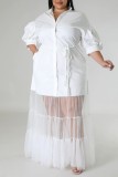 Weißes, lässiges, solides Patchwork-Hemdkragen-langes Kleid in Übergröße